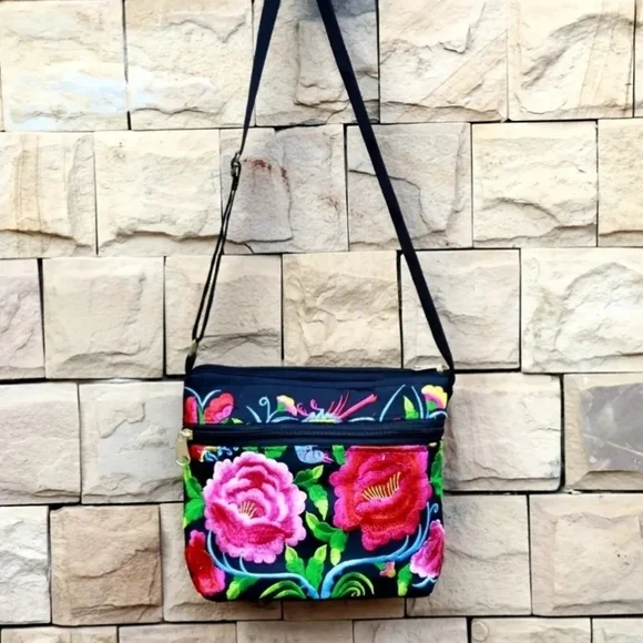Vibrant Floral Embroidered Crossbody Bag. New! - Picture 6 of 7
